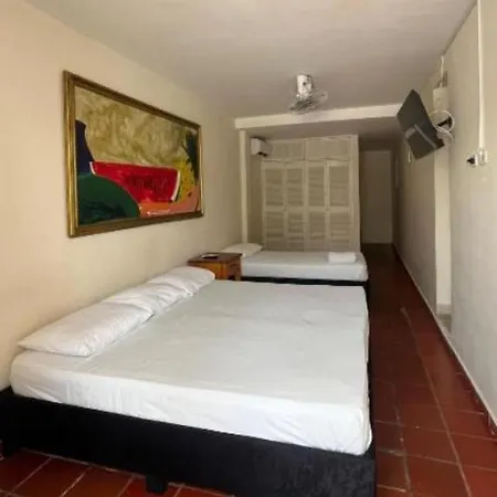 Hotel Blue Aiport